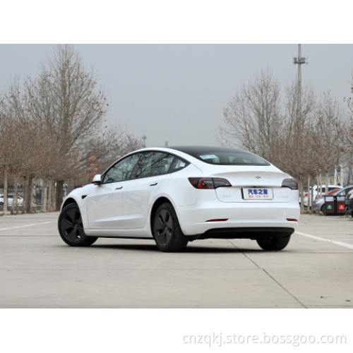 2023 Tesla Model 3 سيارة كهربائية 675 كم أربعة أبواب وخمس مقاعد سيارات كهربائية فاخرة للبيع